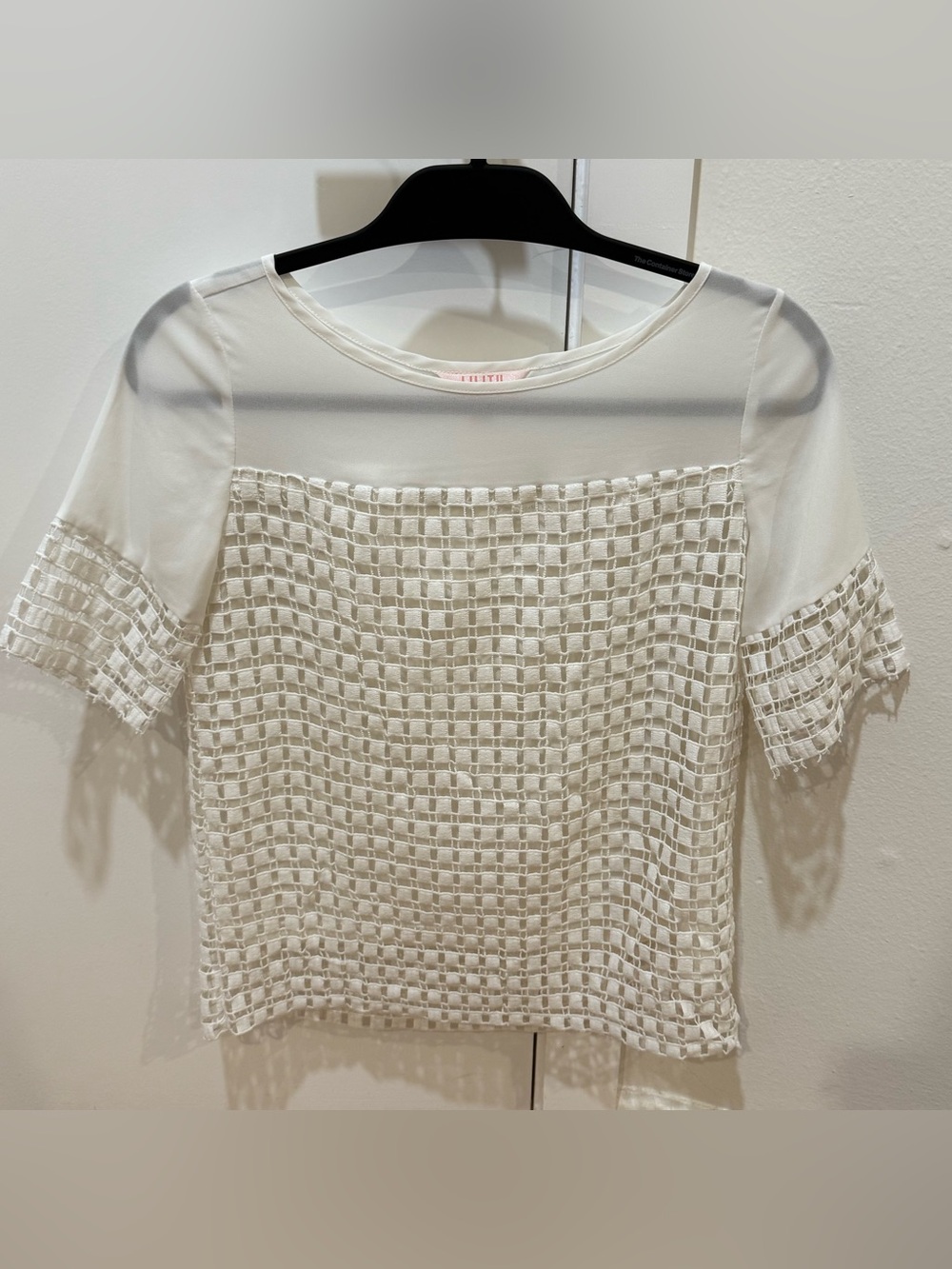 Women’s White Mesh Overlay Short Sleeve Top